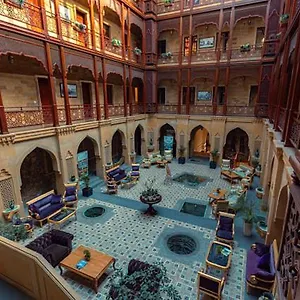 4* מלון Shah Palace Luxury Museum
